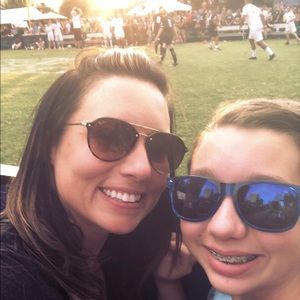 Meet your Posher, Carrie